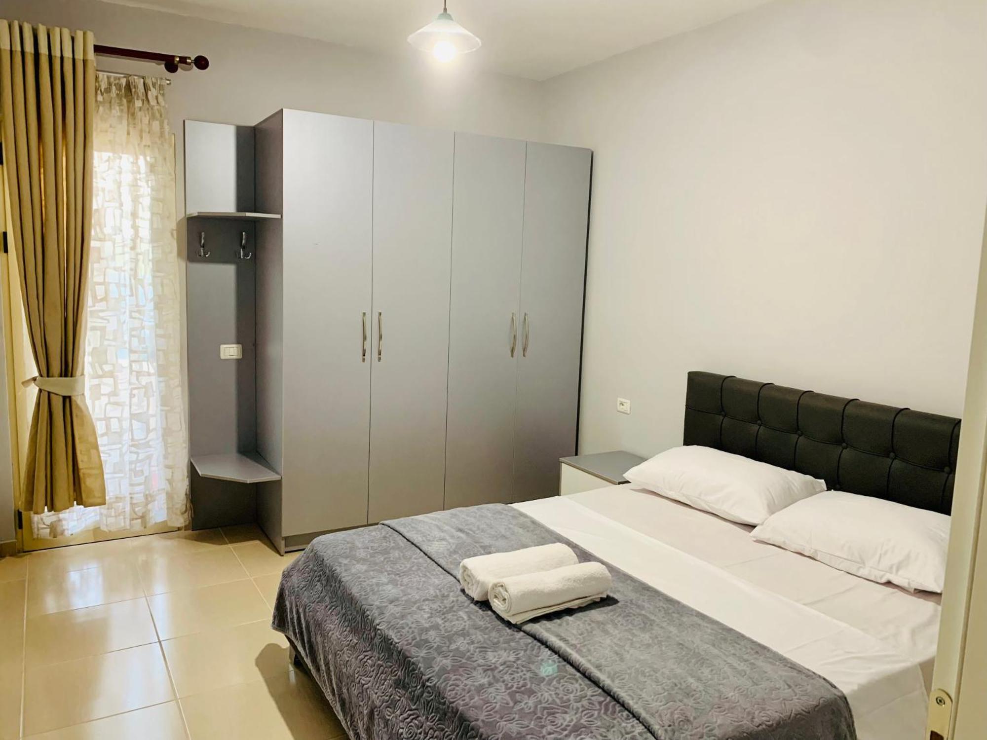 Divjaka Apartments 2 - City Center Ngoại thất bức ảnh